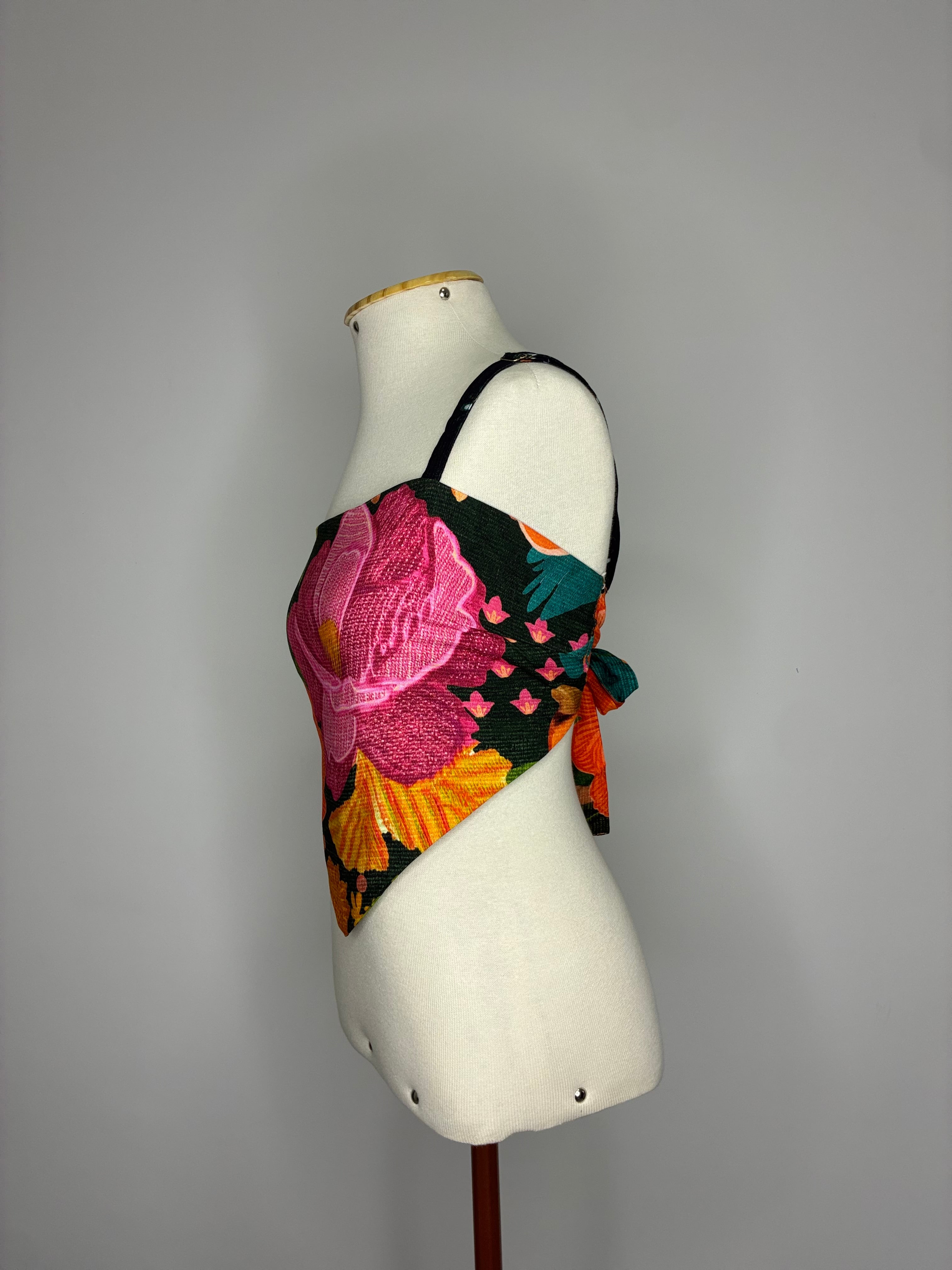 Top Cropped Tropical Dandara